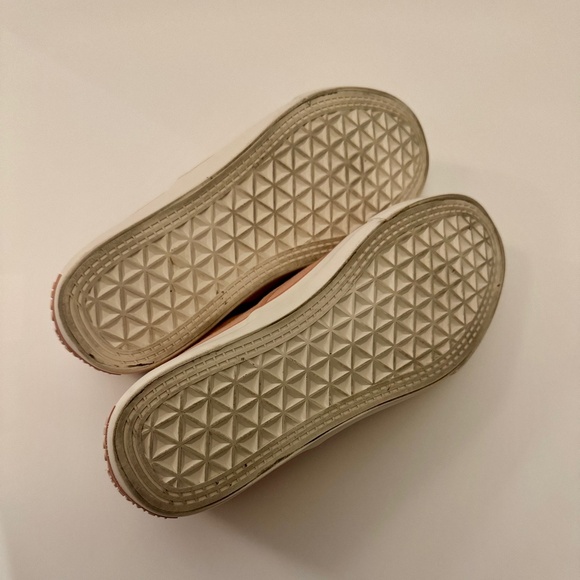 Kenneth Cole Women's The Run Slip-On Canvas Sneakers - Size 9 - Picture 4 of 4